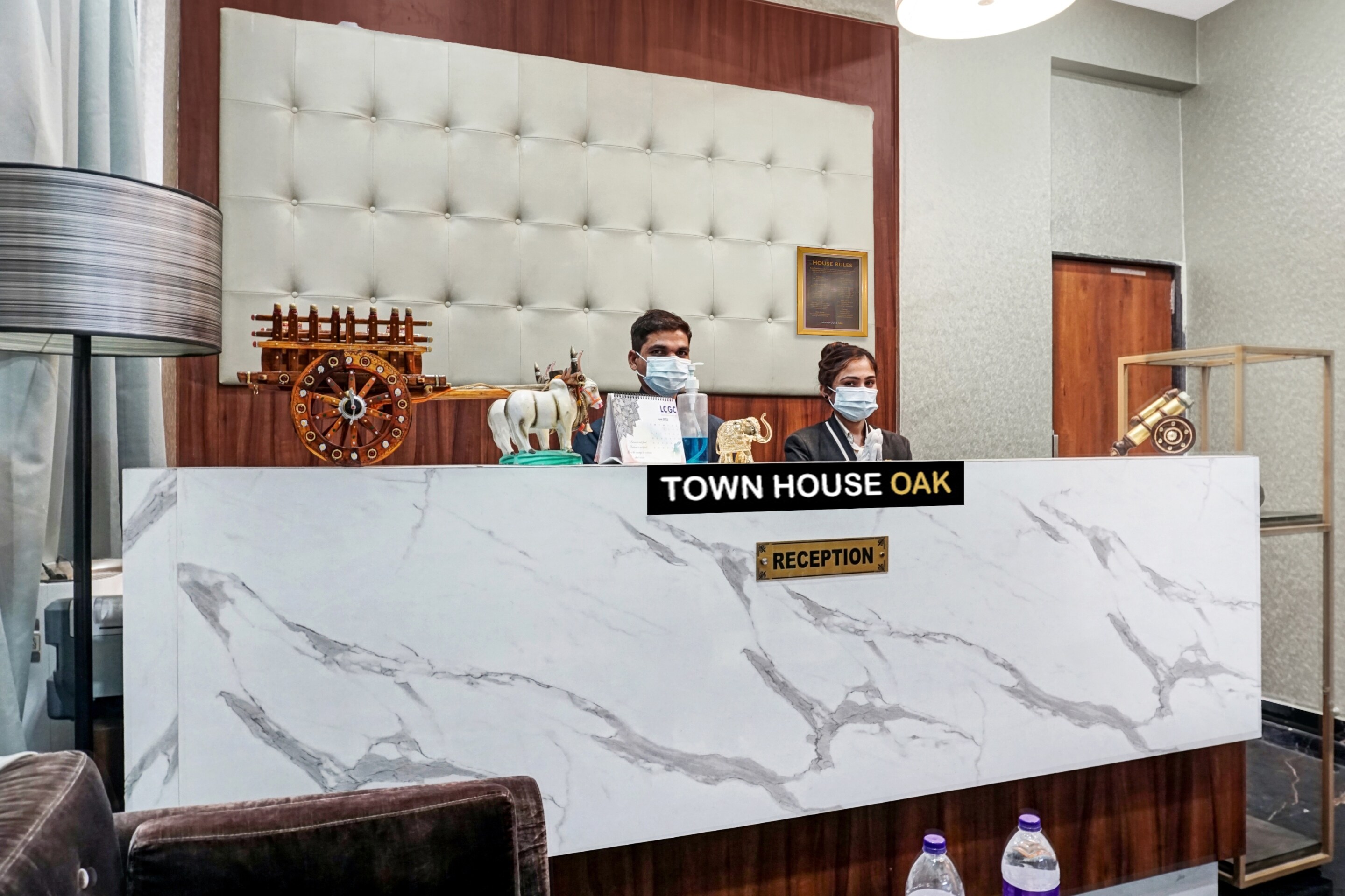 Townhouse OAK Hotel Rajmudra, Pune 3