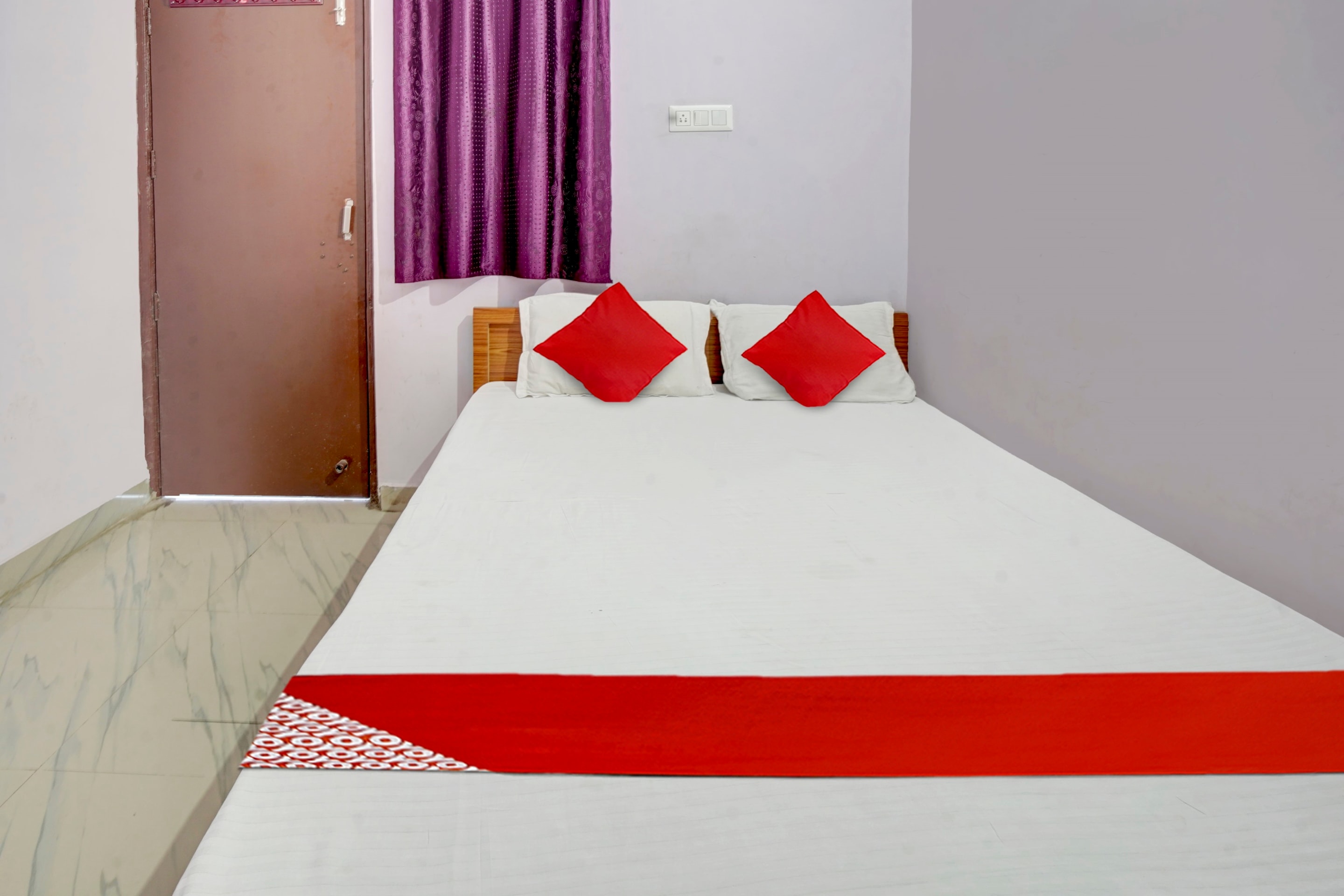 OYO HOME 91438 Hotel Happy Inn, Patna 3