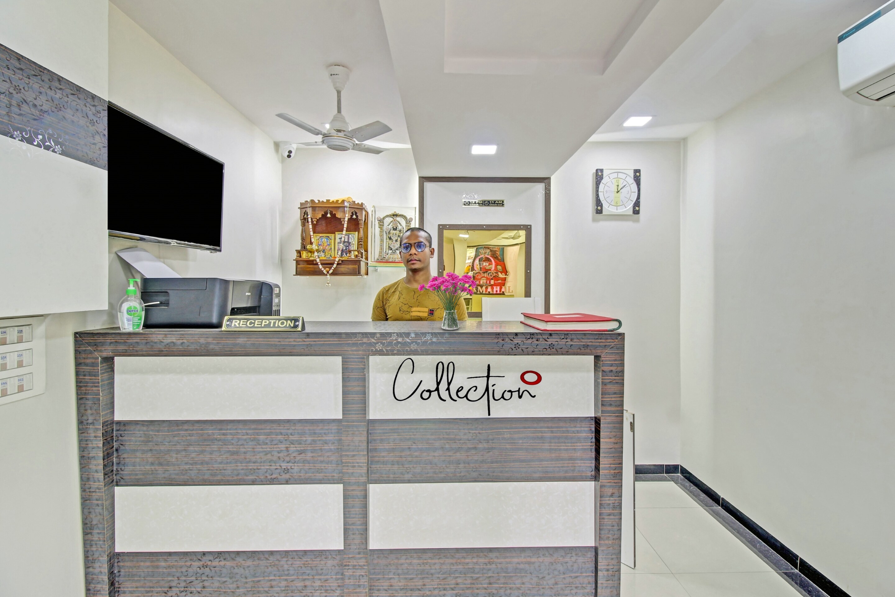 Collection O 91174 Hotel Raj Mahal, Mumbai 4