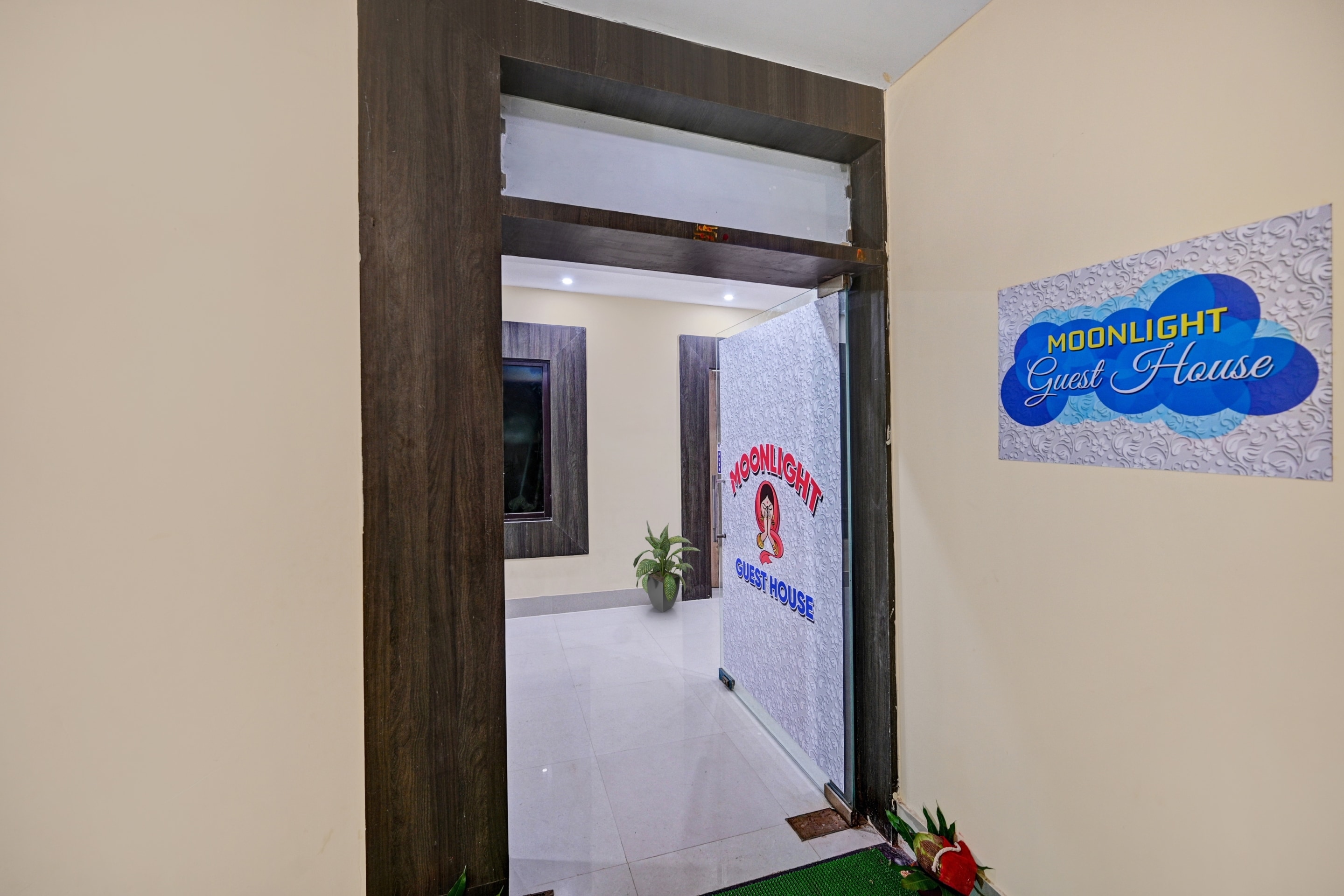 Capital O 90988 Moonlight Guest House, Bhubaneswar 5