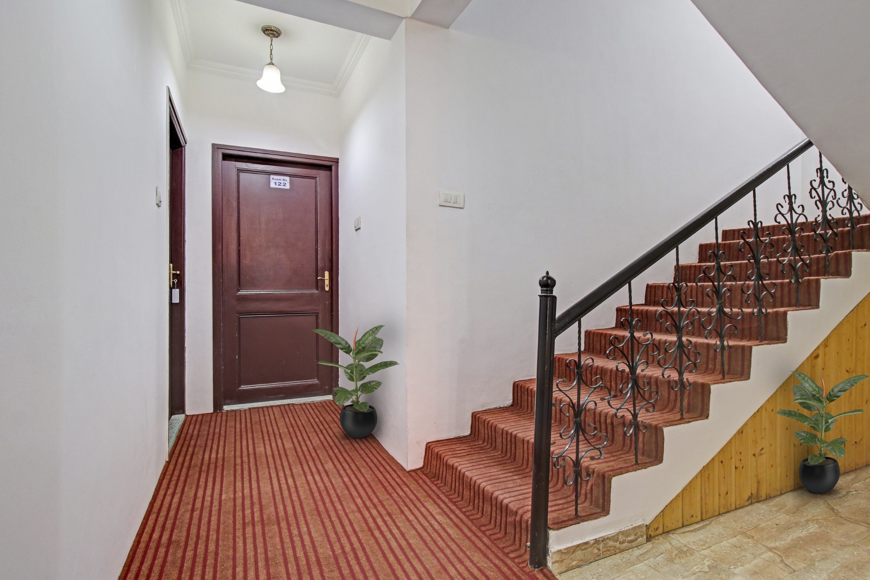 OYO 91238 Hotel Matamal And Cafe, Srinagar 3