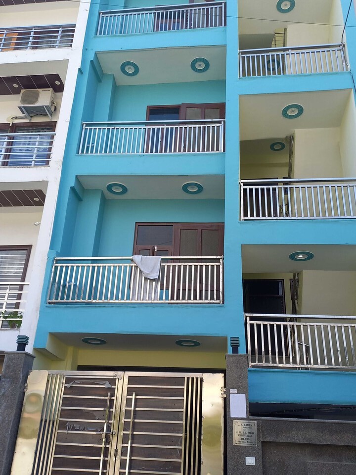 SPOT ON 91882 Boby Residency, Noida 4
