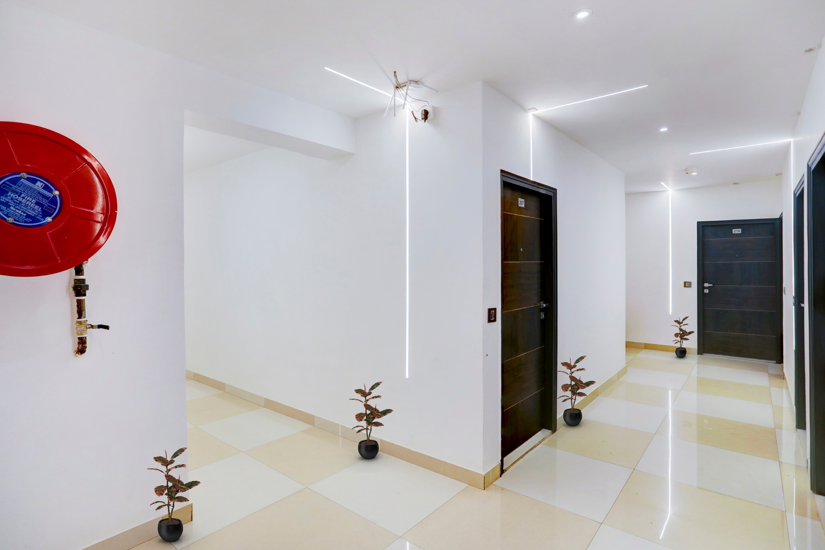 Townhouse 1089 Hotel 19 West, New Delhi 5
