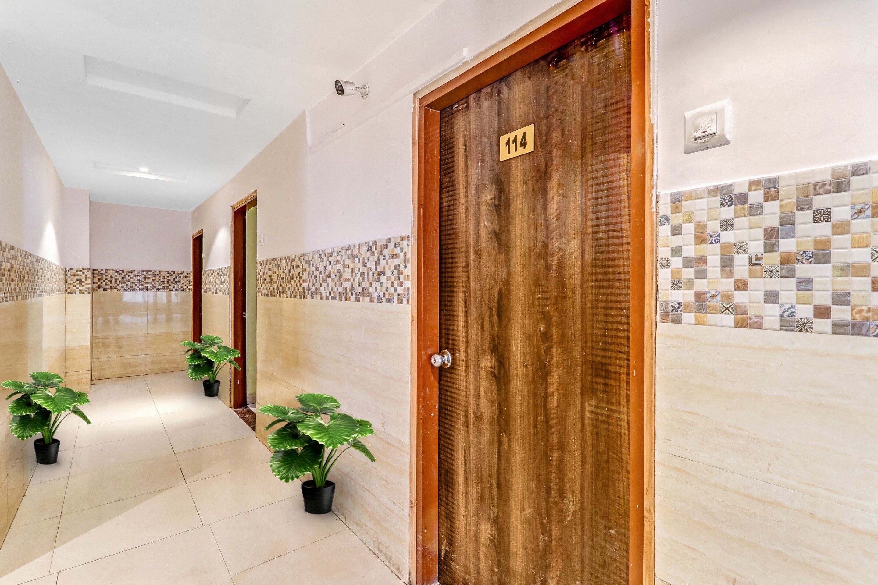 OYO Flagship 92674 Govind Guest House, Gorakhpur 5
