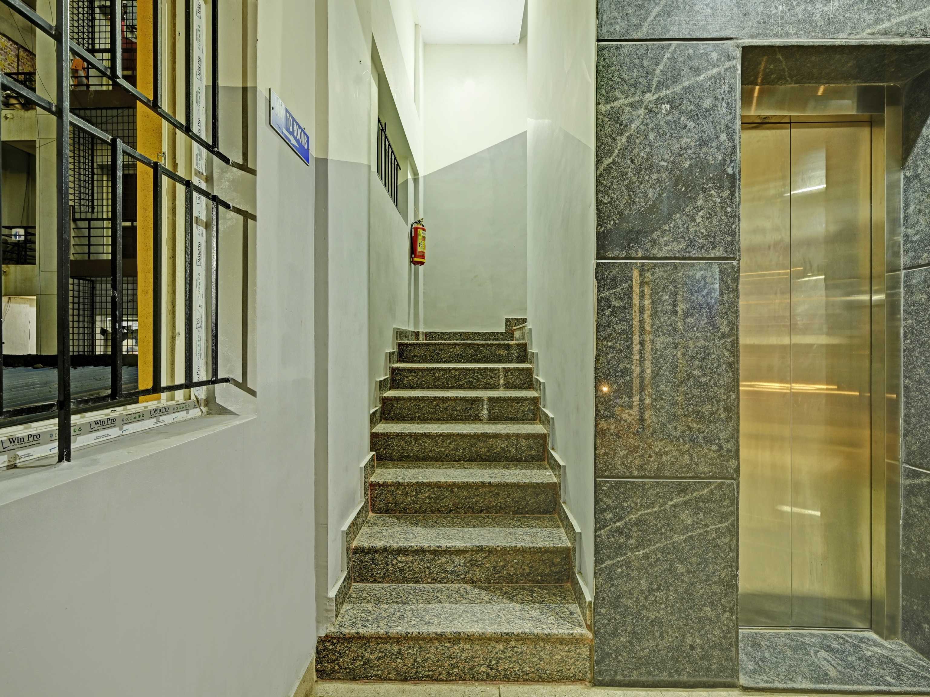 Collection O Sri Sapthagiri Near Phoenix Marketcity, Bangalore 2