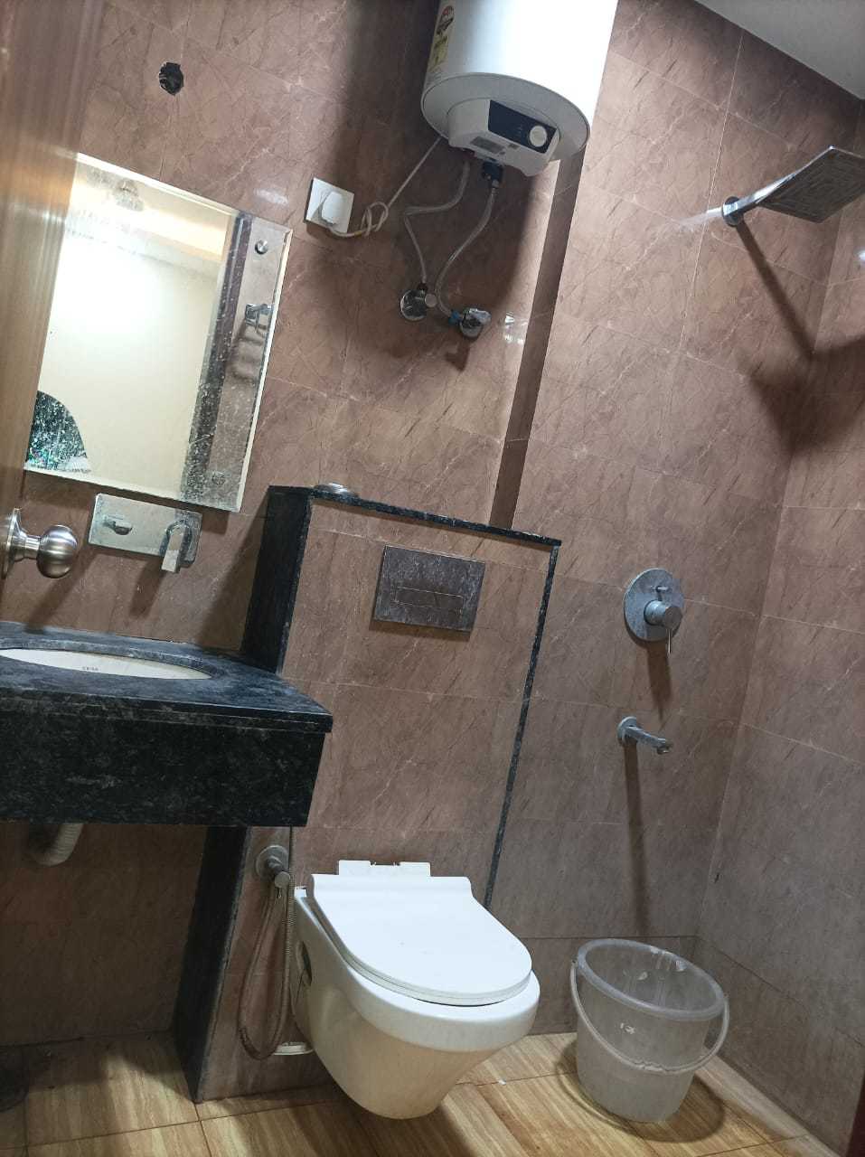 OYO 92835 Hotel Glace Inn, New Delhi 2