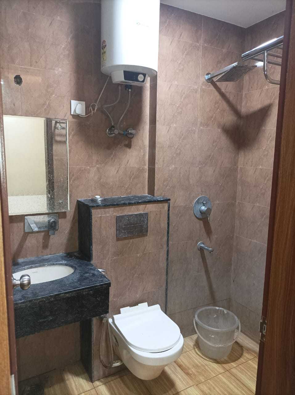OYO 92835 Hotel Glace Inn, New Delhi 4