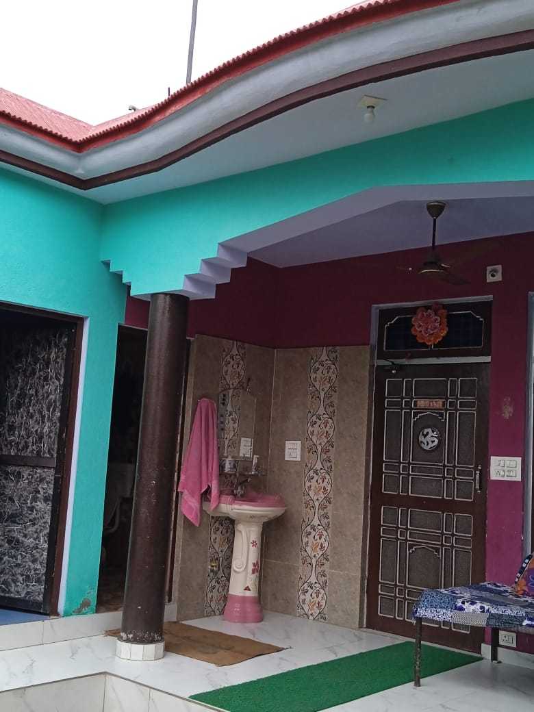 POP HOME 92722 Pinki Homestay, Katra 4
