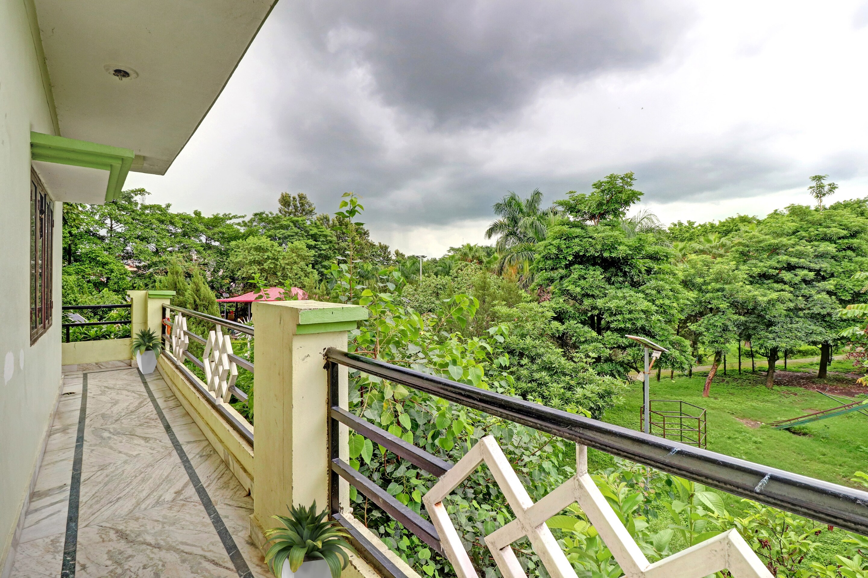 SPOT ON 92281 Greenview Stays, Dehradun 4