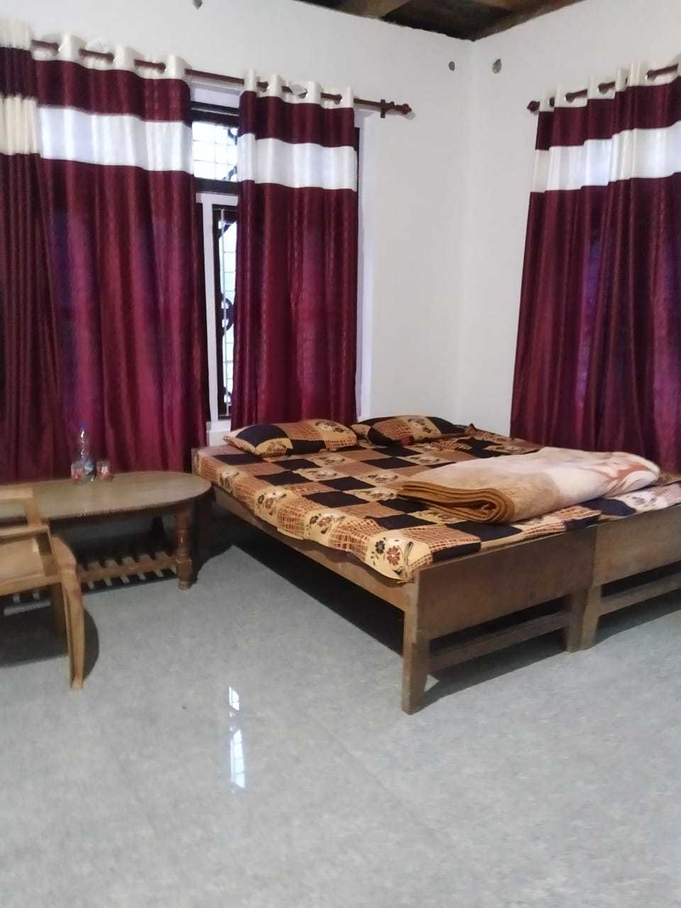 OYO HOME 92496 Shakuntala Homestay, Udhampur 4