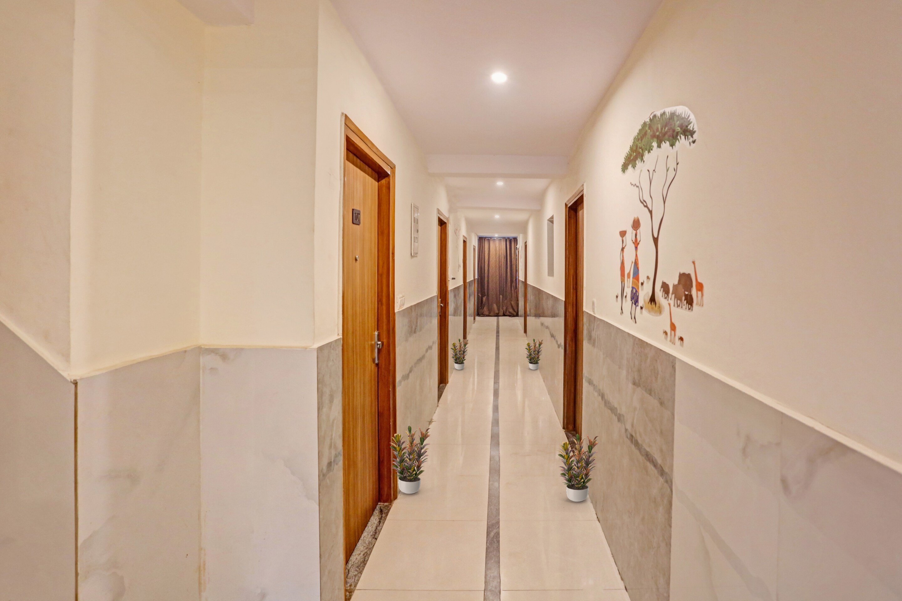 OYO Flagship 92560 Horizon 23, New Delhi 5