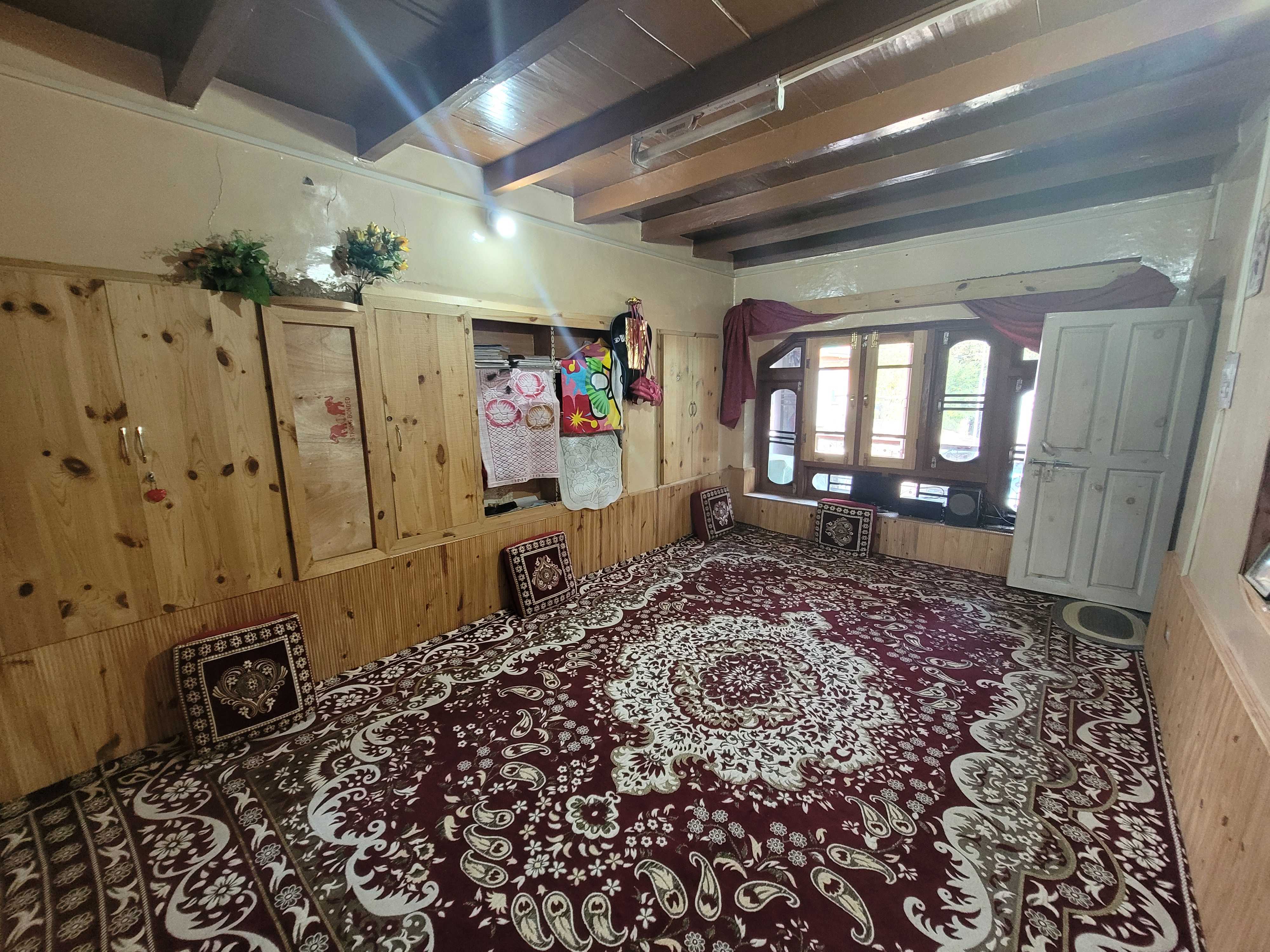 OYO HOME 92769 Haseena Homestay, Pahalgam 3