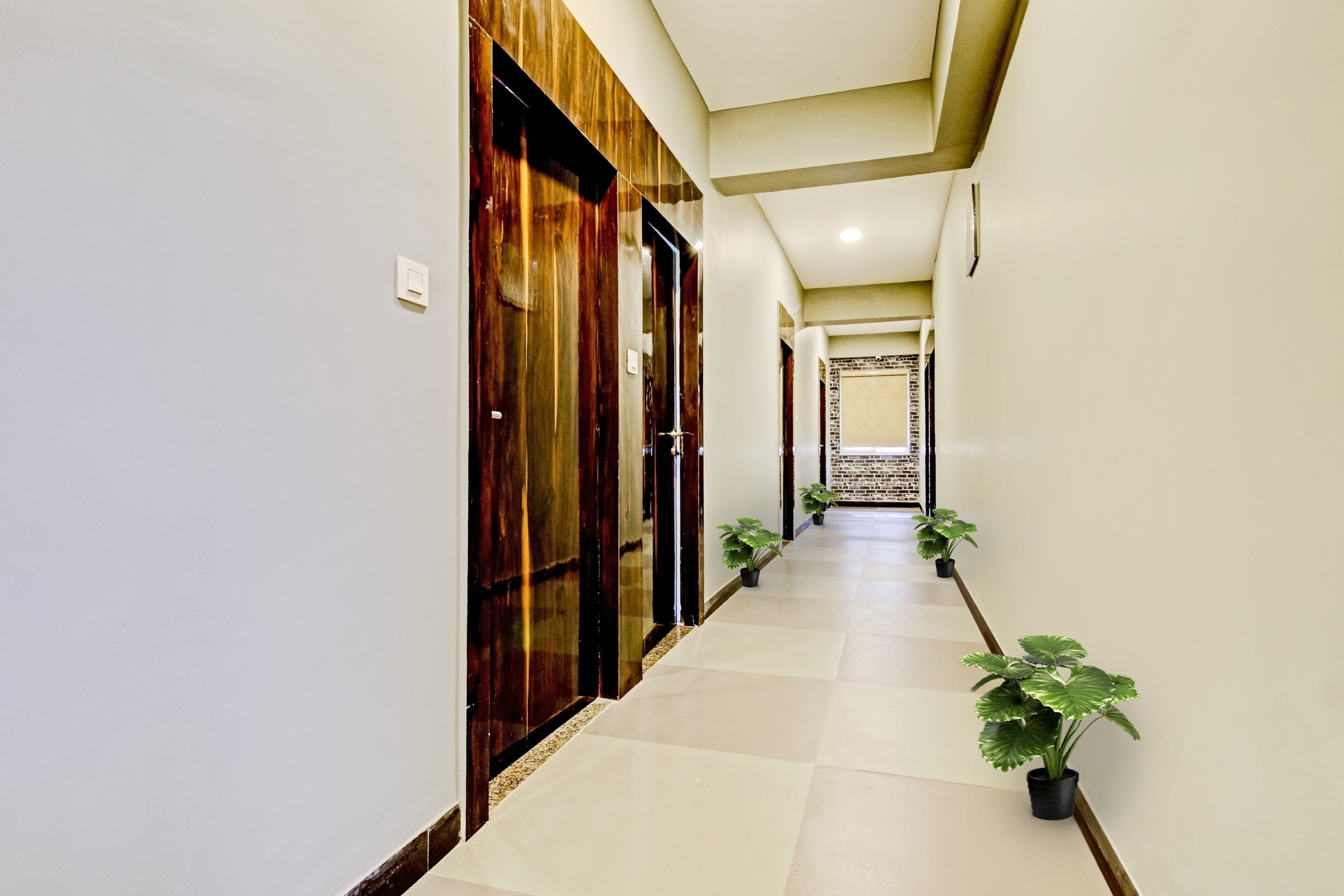 Townhouse 1091 Hotel Convivial Ark, Bhopal 4
