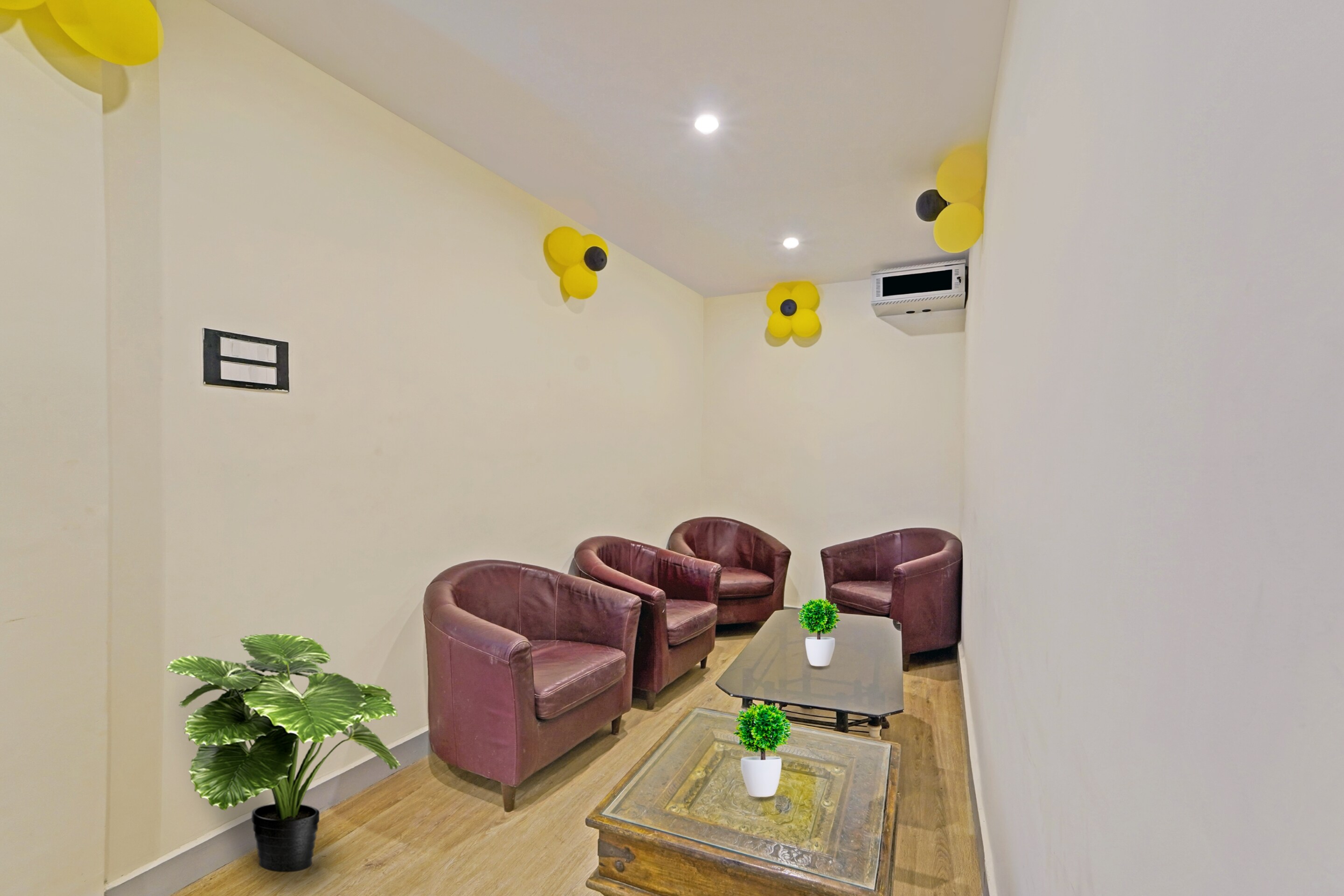 Townhouse 1090 Fantasea Hotels, Chennai 4
