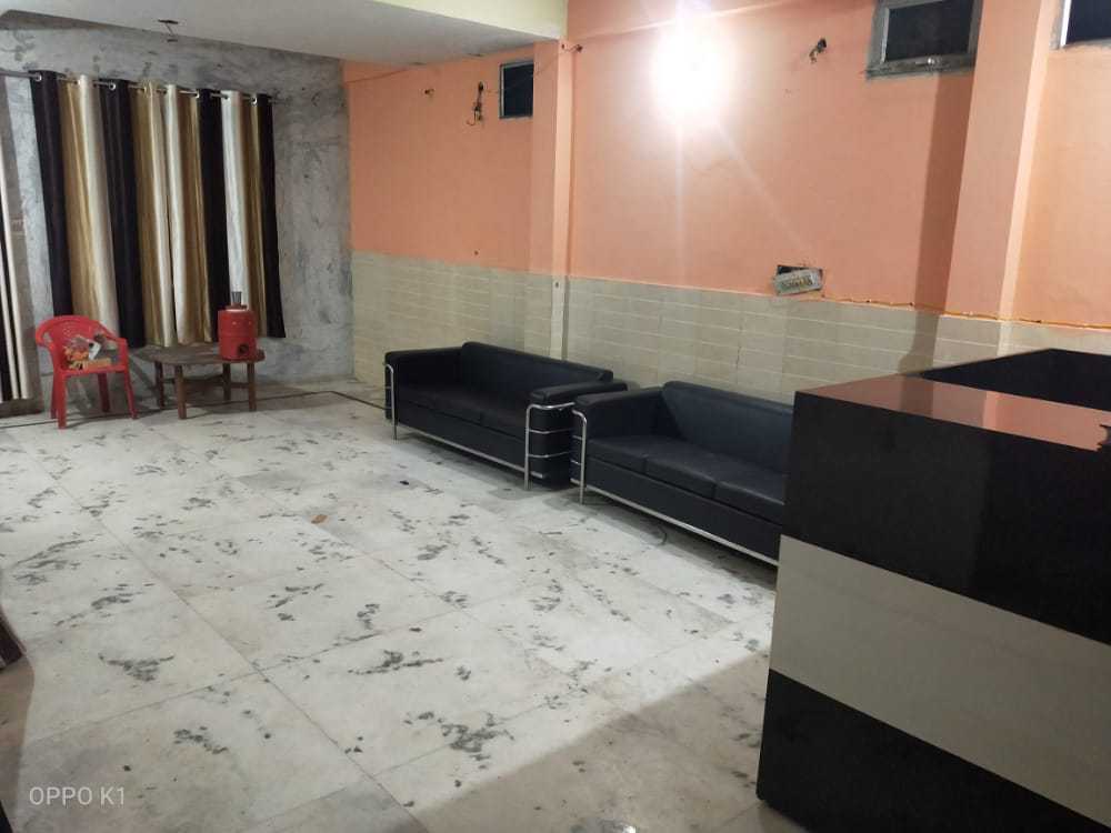 SPOT ON 92143 Peeush Rao Oyo Rooms & Meeting Hall, Narnaul 2