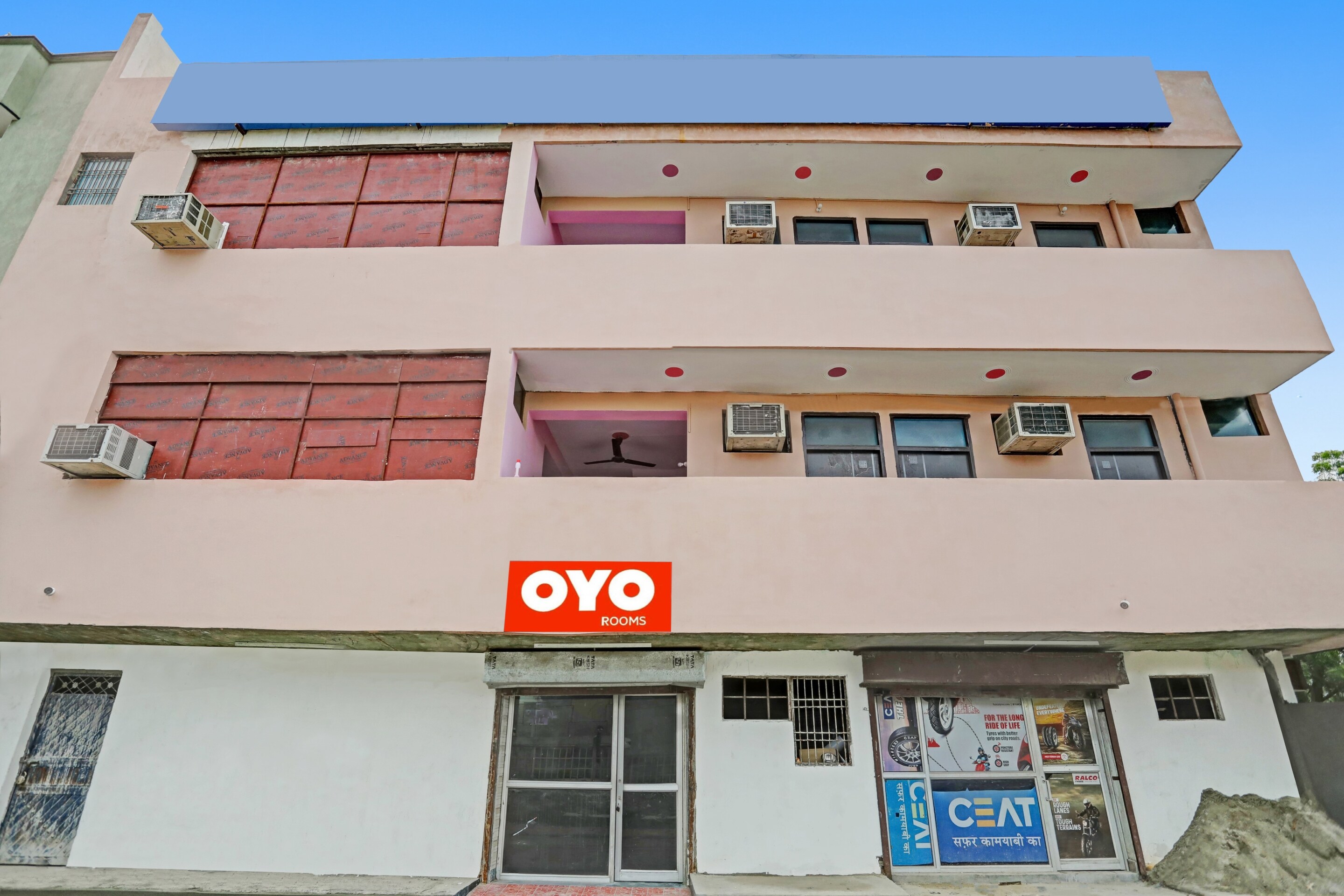 OYO Flagship 92485 Green Hotel, Ghaziabad 4