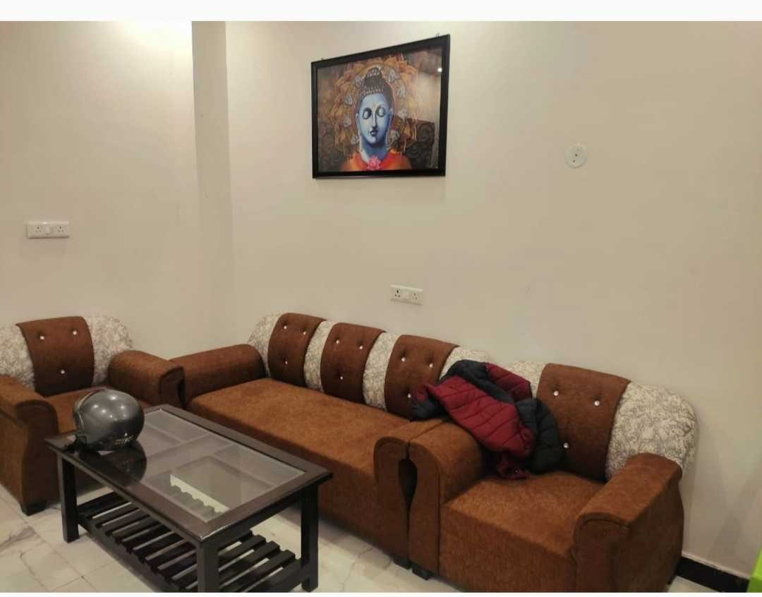 OYO Flagship 92273 Hotel R R Inn, Gorakhpur 2