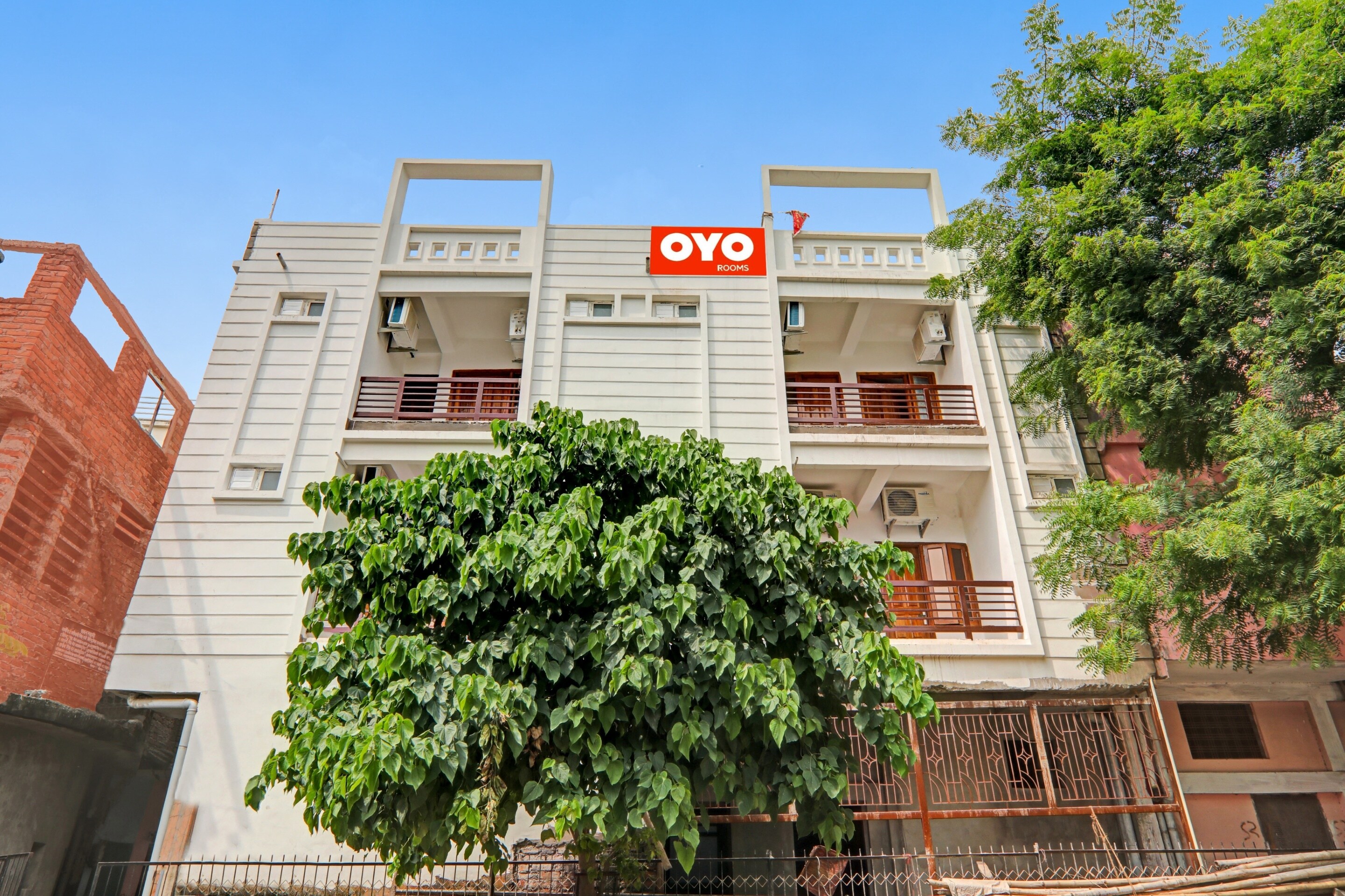 OYO Flagship 92273 Hotel R R Inn, Gorakhpur 5