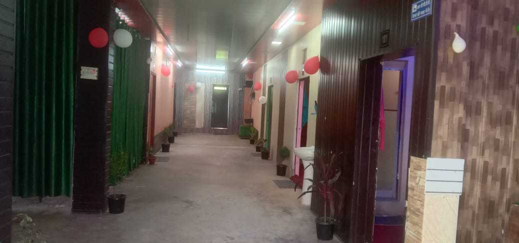 OYO 92428 New Green Hotel, Meerut 4