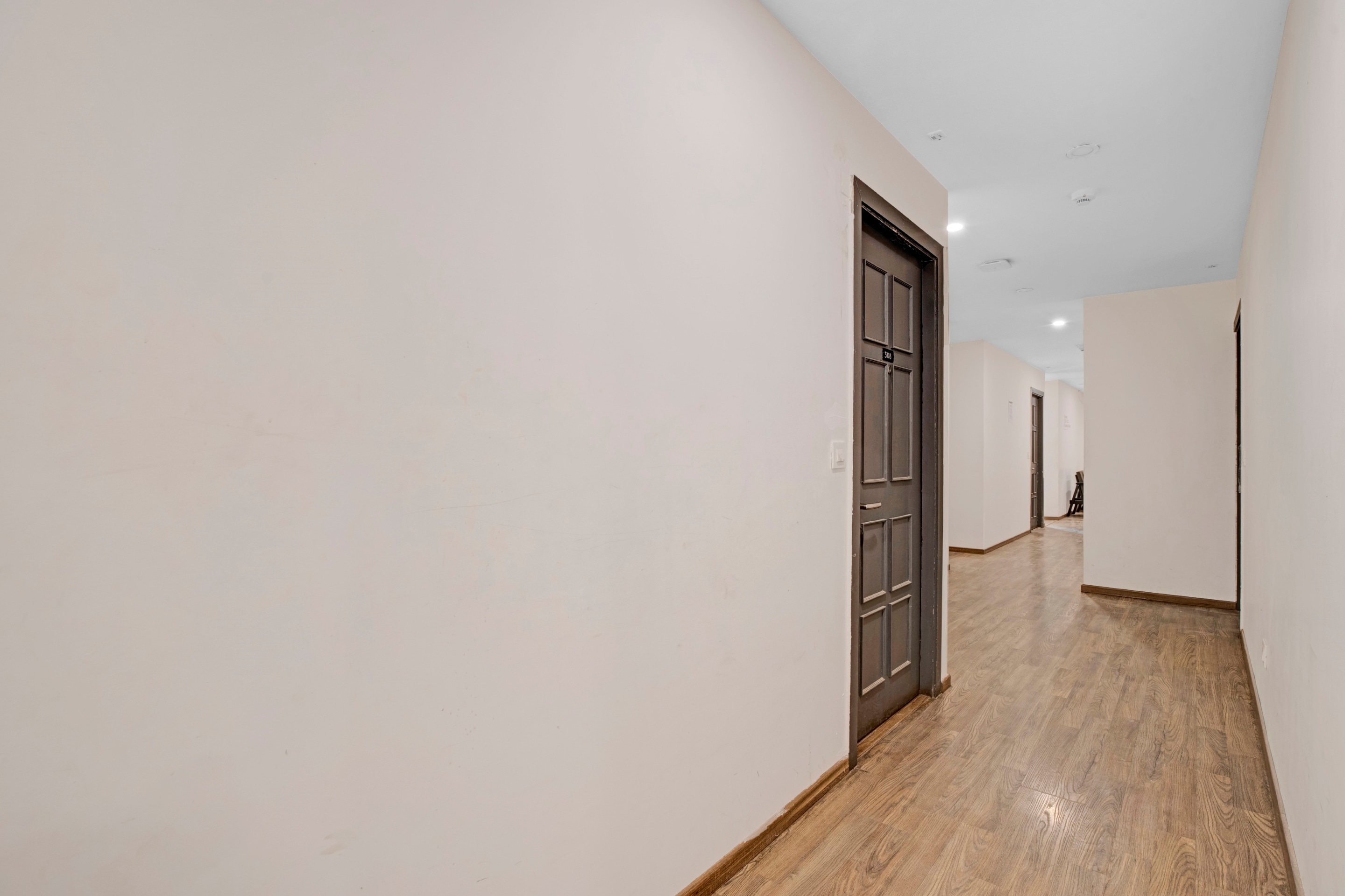 Townhouse 858 Hotel N Y, Ahmedabad 2