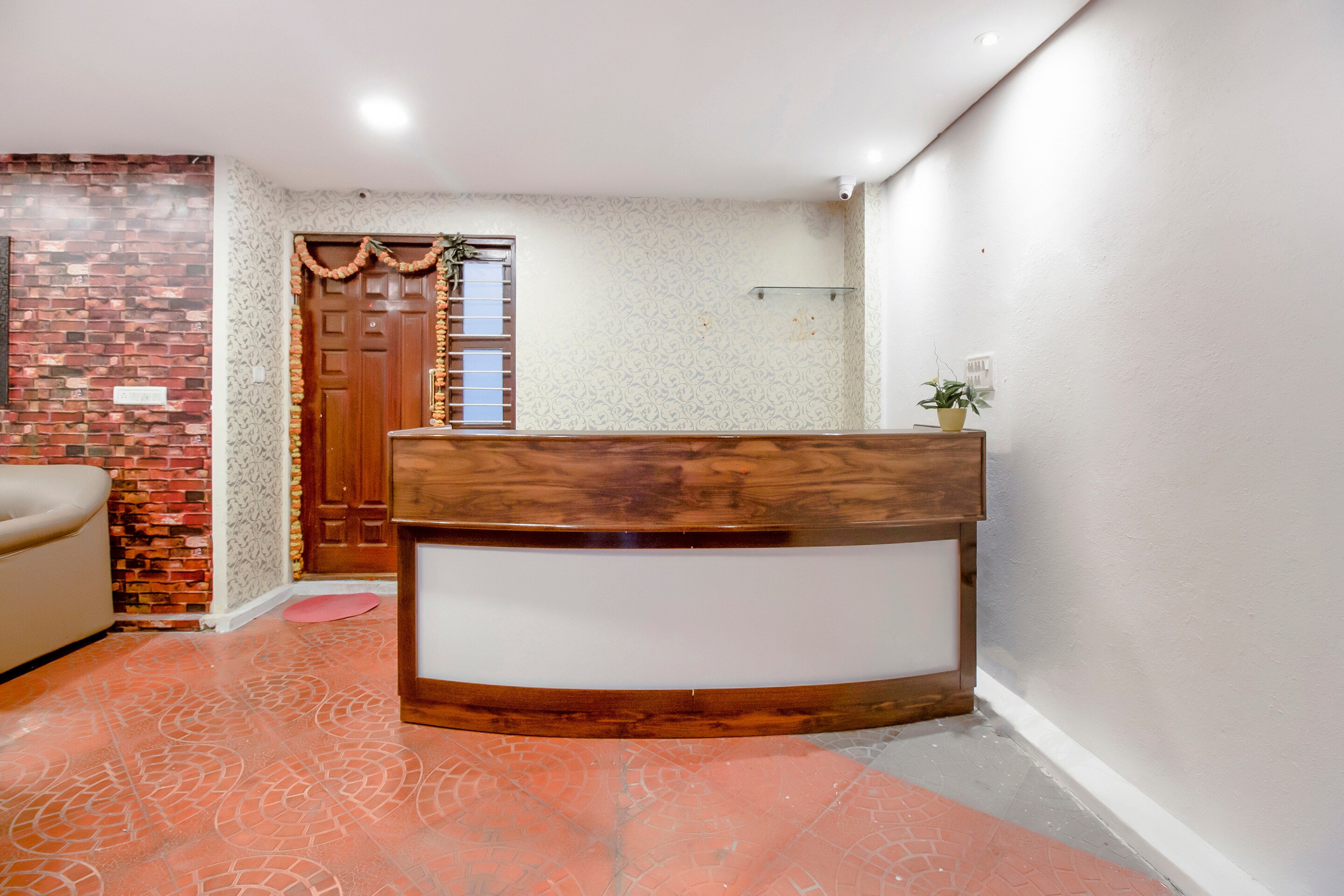 Collection O BLR2460 Sln Suites, Bangalore 5