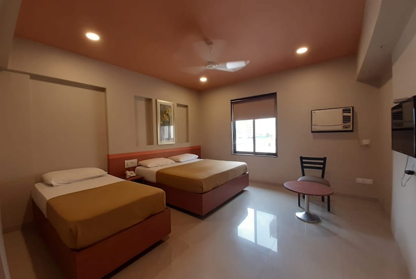 Sai Palace Express, Shirdi