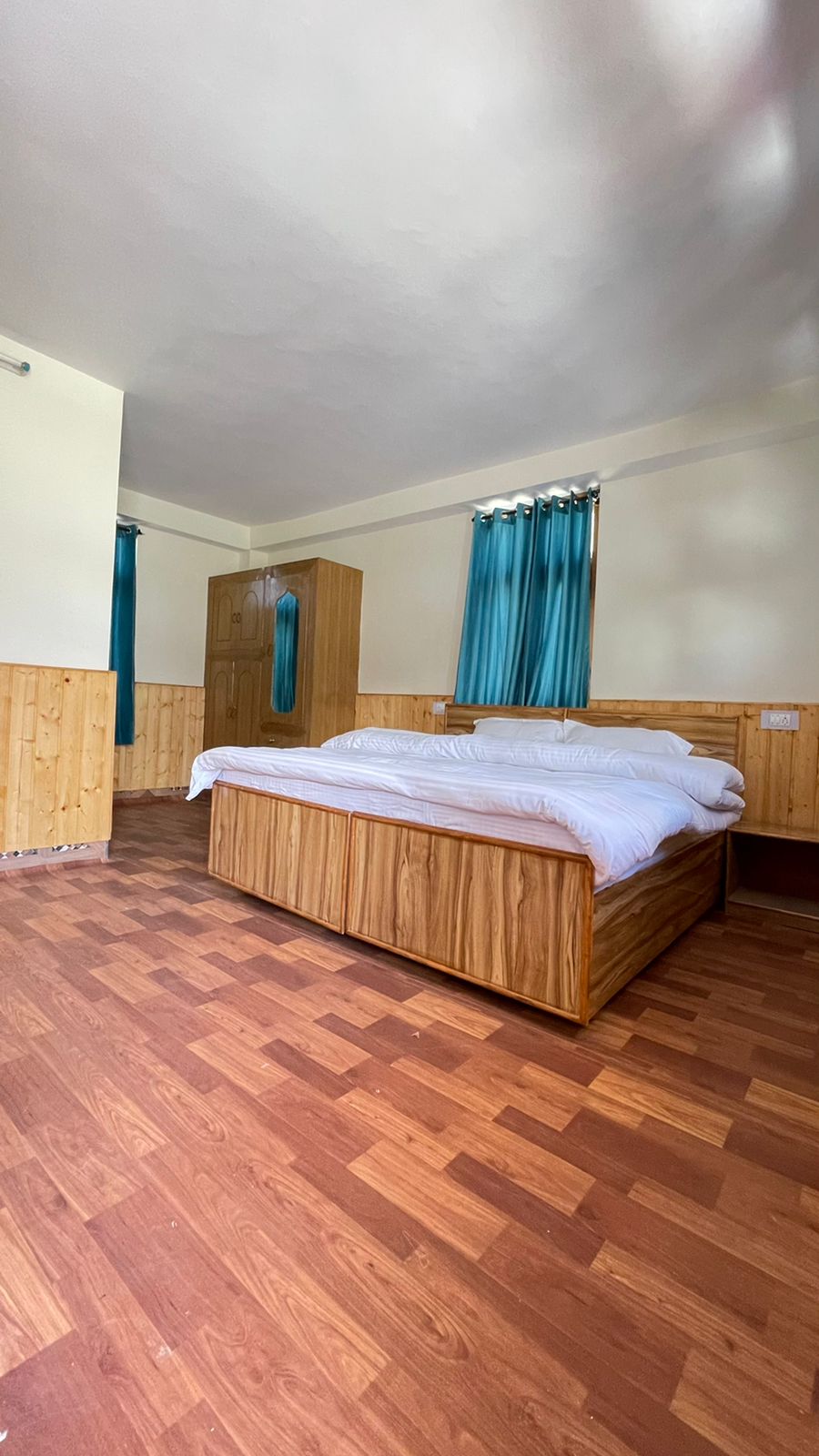 Hotel Kamru, Sangla 2