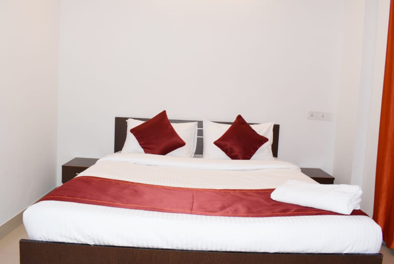 Hotel Sayee Luxury inn