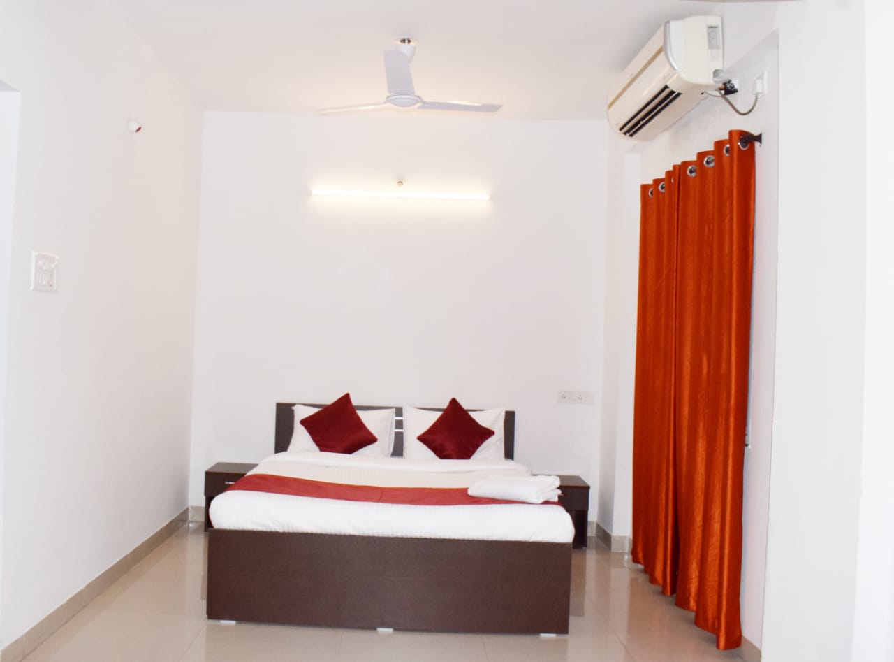 Hotel Sayee Luxury inn