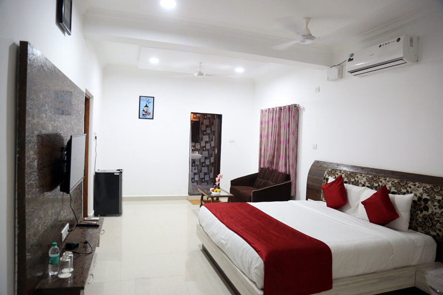 Skylight Royal Stay - A Boutique Resort