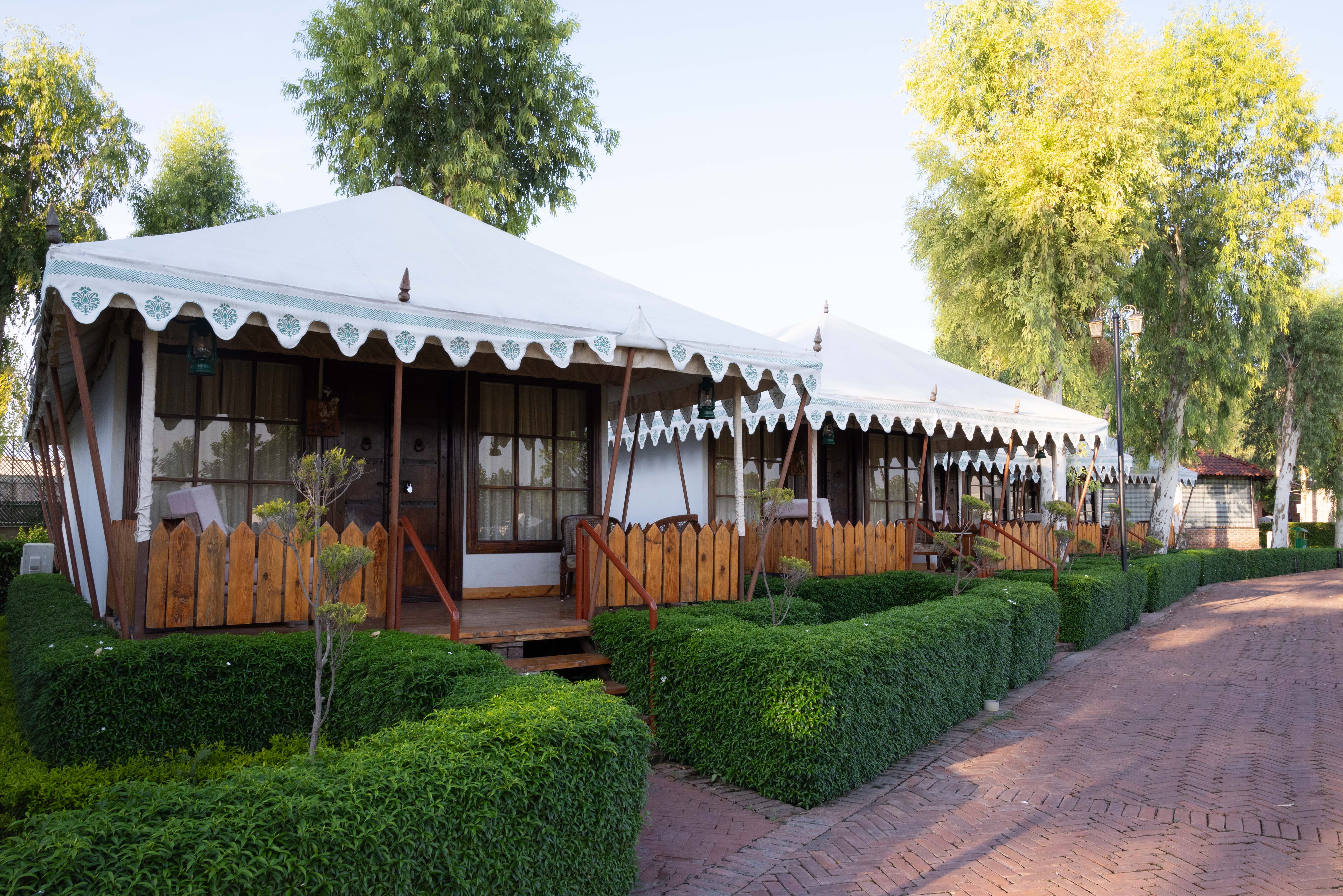 Super Luxury Cottages