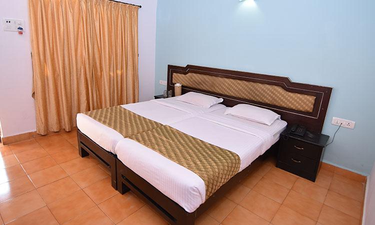 Silver Sands Holiday Village