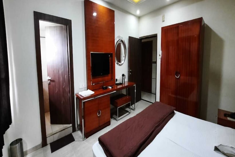 VIP'S CLUB, Raipur 3