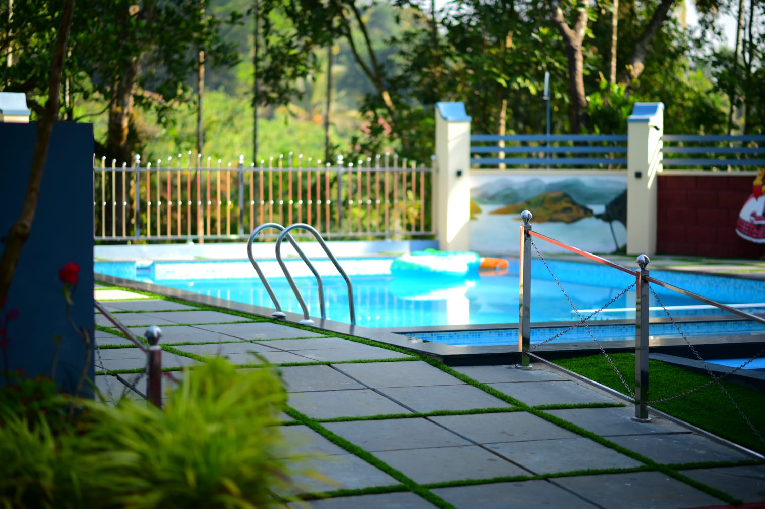 Silvery Moon Grand Villa