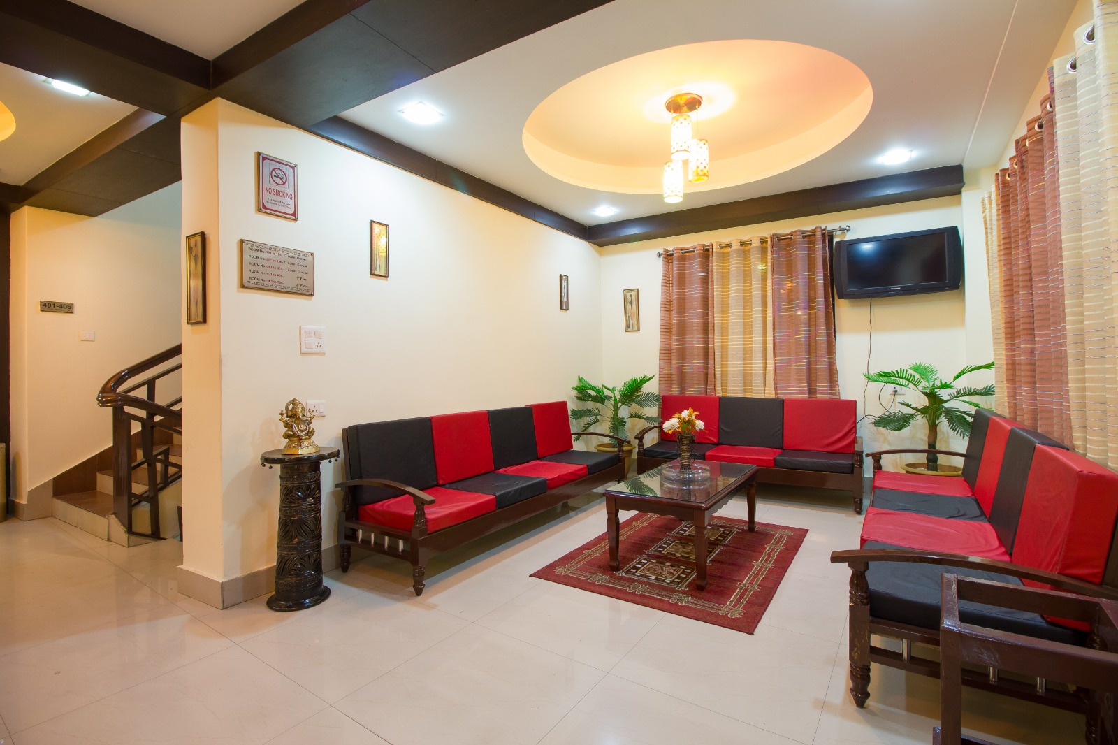 Jain group Crown de la Cruz