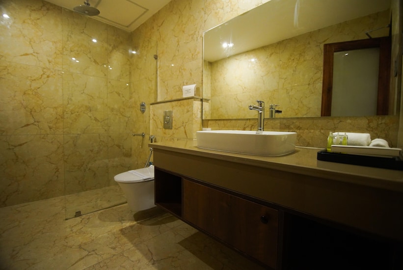 J P Airport Hotel, Kannur 2