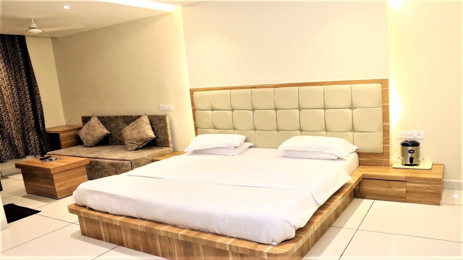 Hotel Pachmarhi, Pachmarhi 4