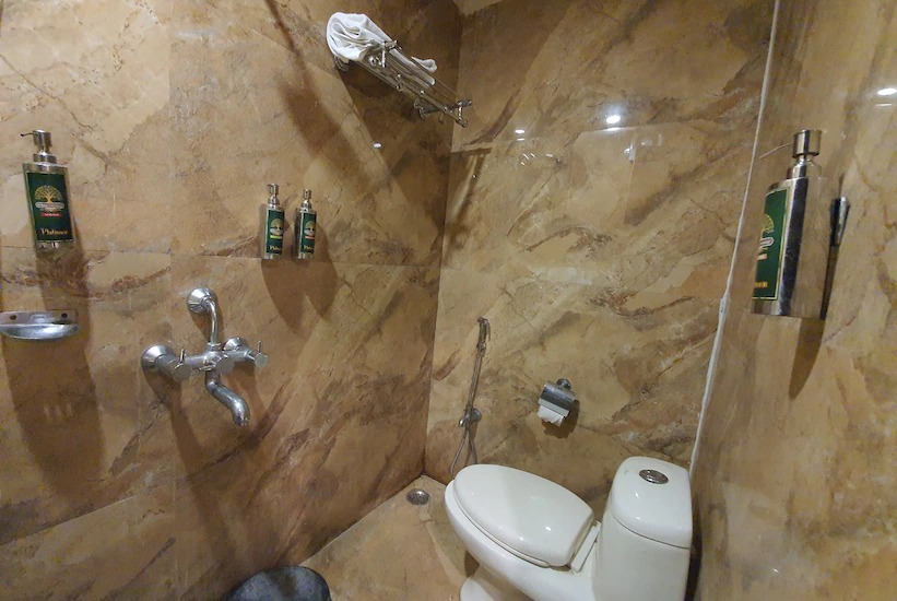 Hotel Platinum Inn