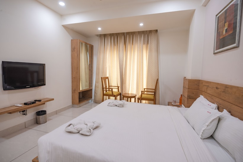 Hotel G Shy, Bhopal 4