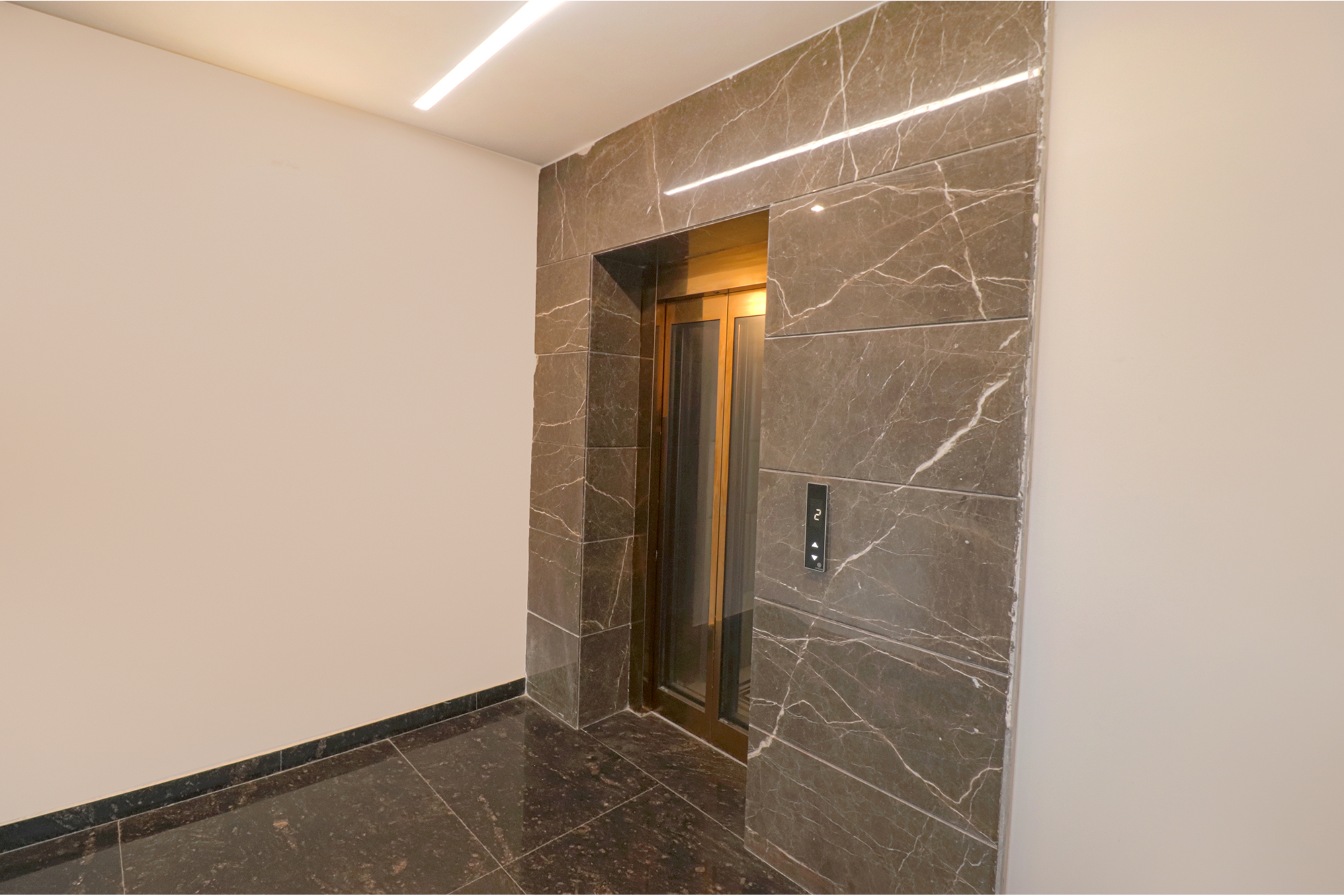 FabHotel Prime Shanit, New Delhi 3