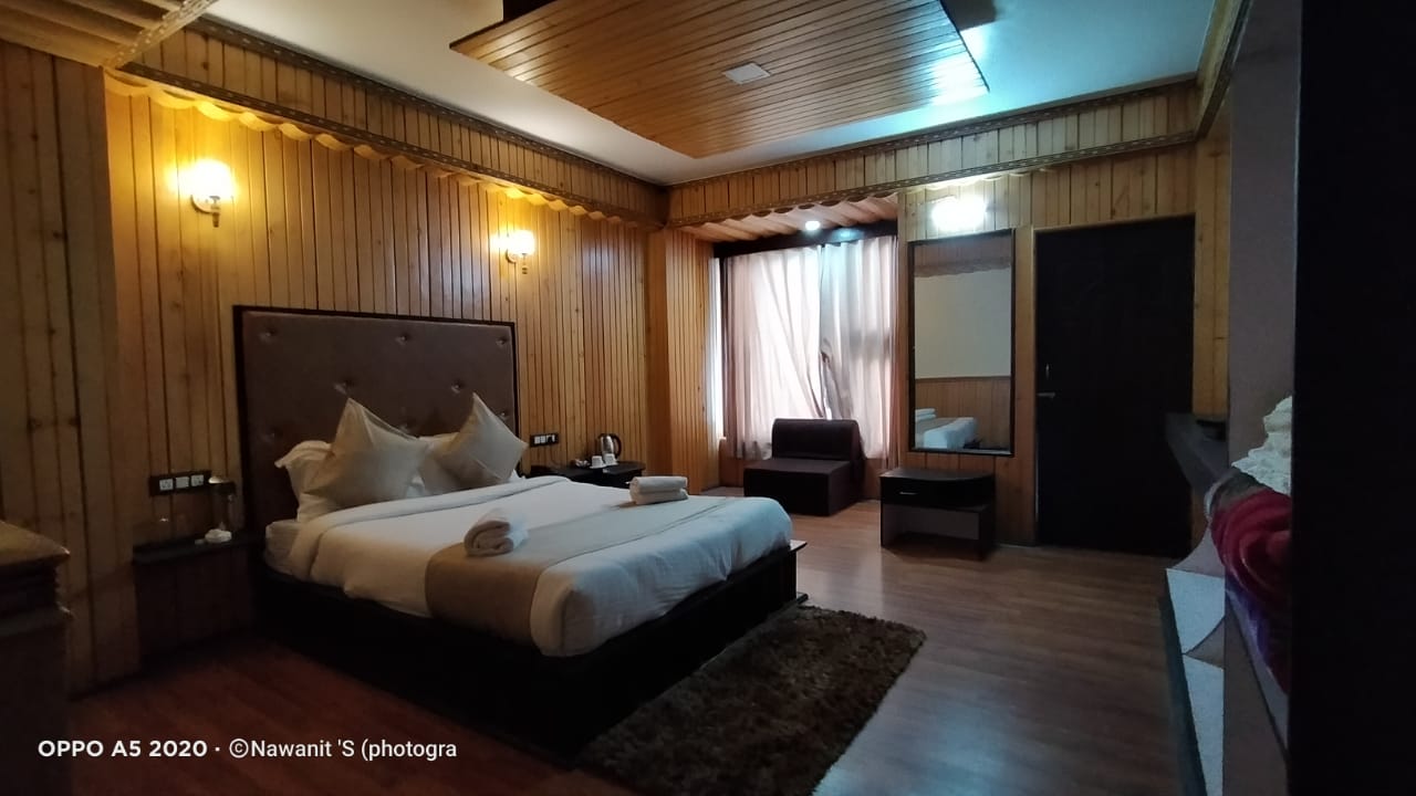 Rufina Lachung's Pride and SPA, Lachung 2