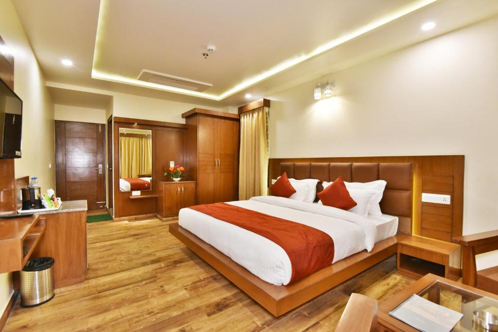 Ashapuri Residency Centrally Heated and Centrally Air Conditioned, Manali 5