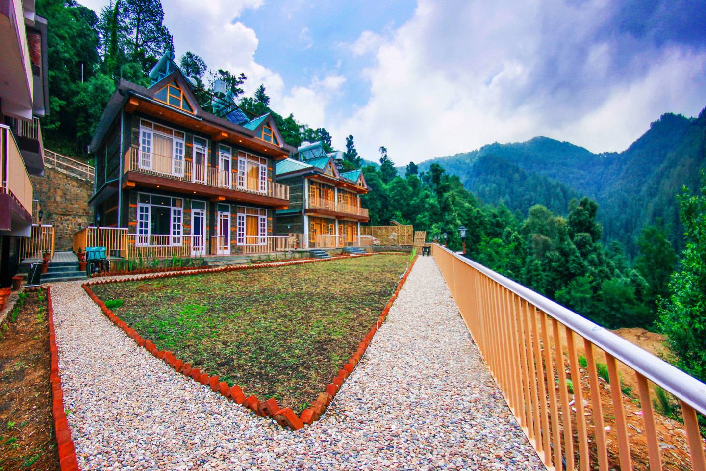 Kamna Hill Resort, Shimla 5