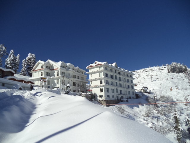The Twin Tower Hotel, Kufri 2