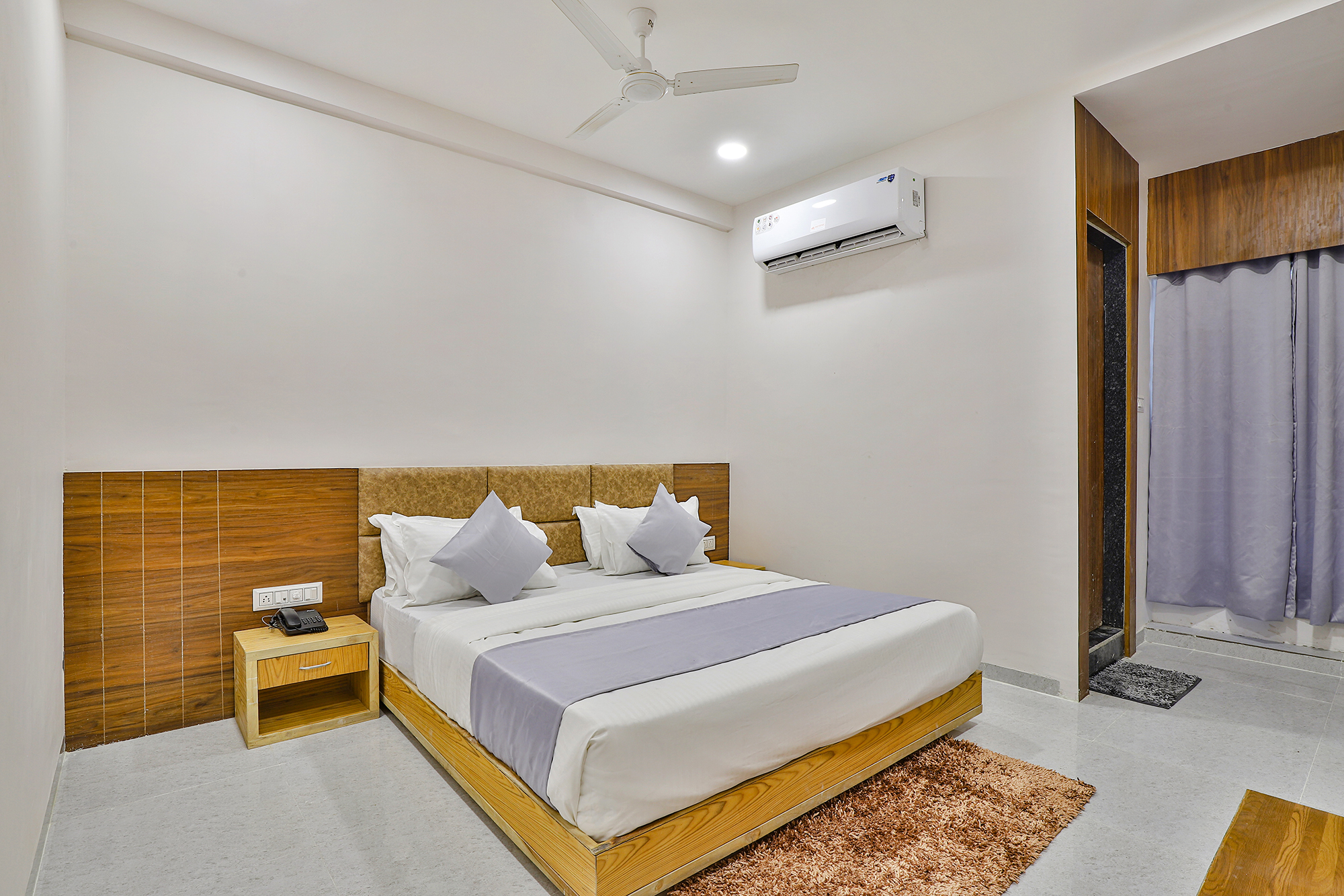 FabHotel Parkland A, Ahmedabad 2