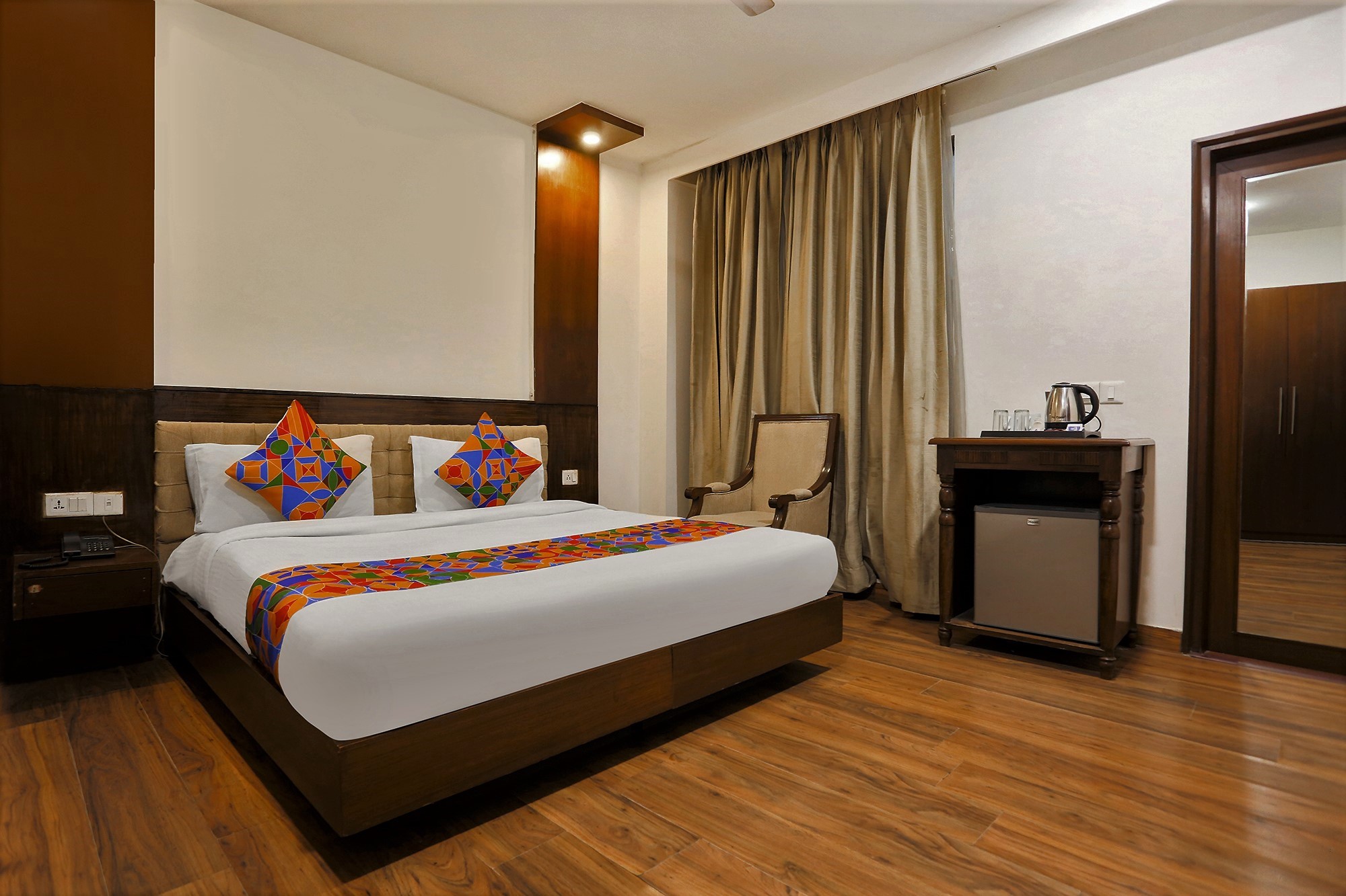 FabHotel Heaven In, New Delhi 5