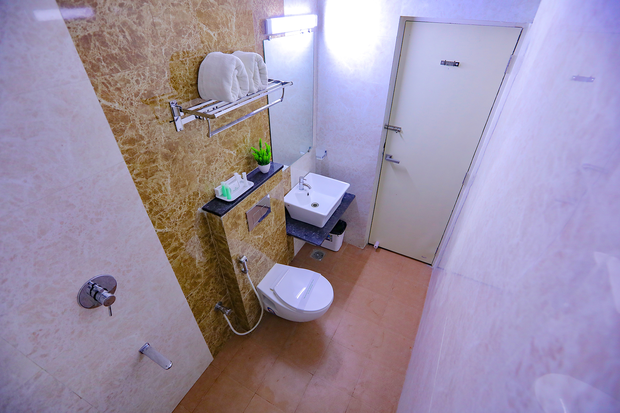FabHotel Greens Gate, Chennai 4