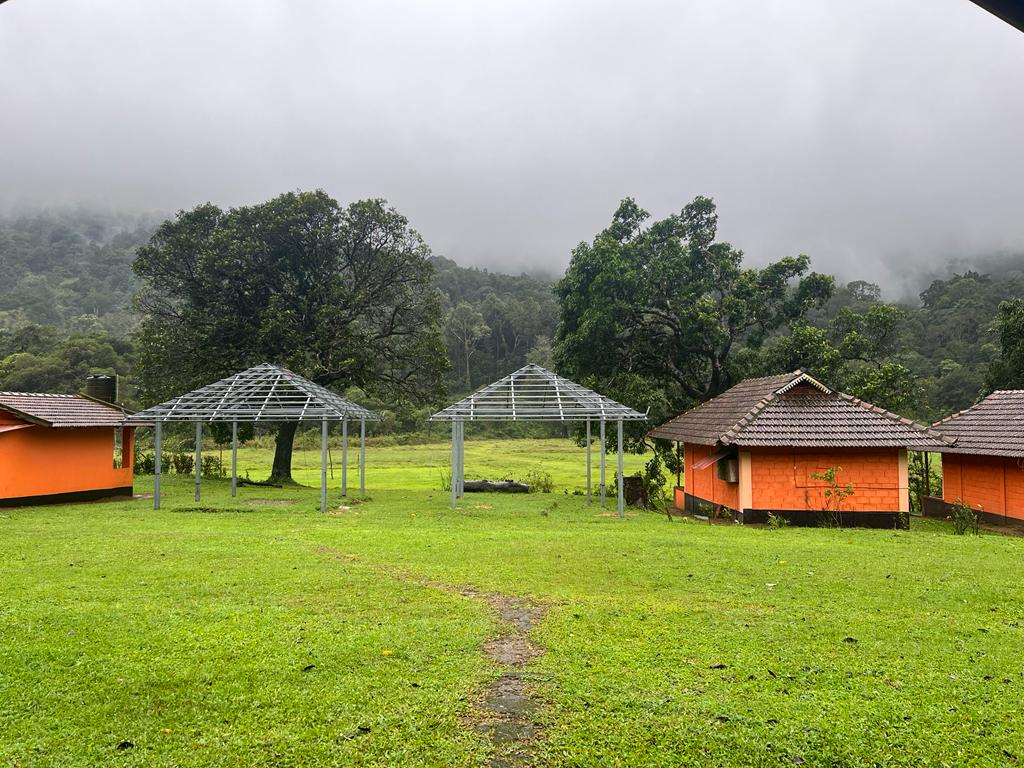 Backpacker's Nature Lodge in Theralu