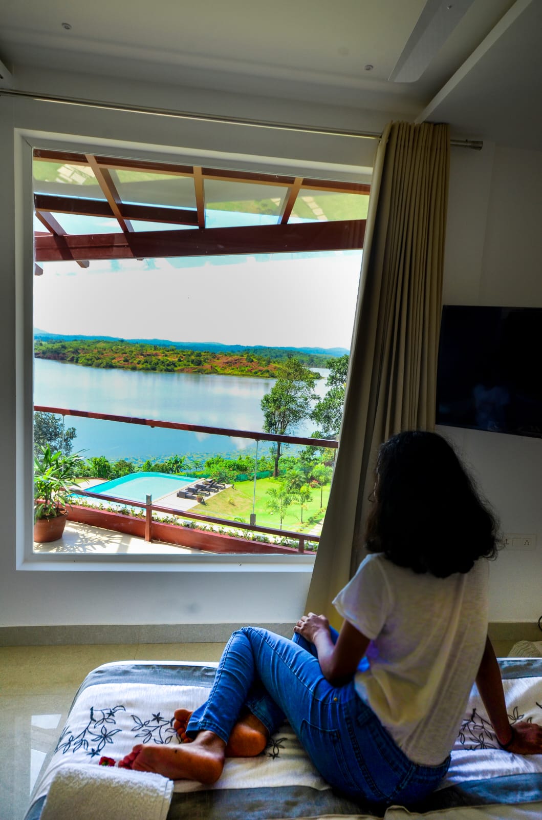 Aerial lake View Deluxe Room