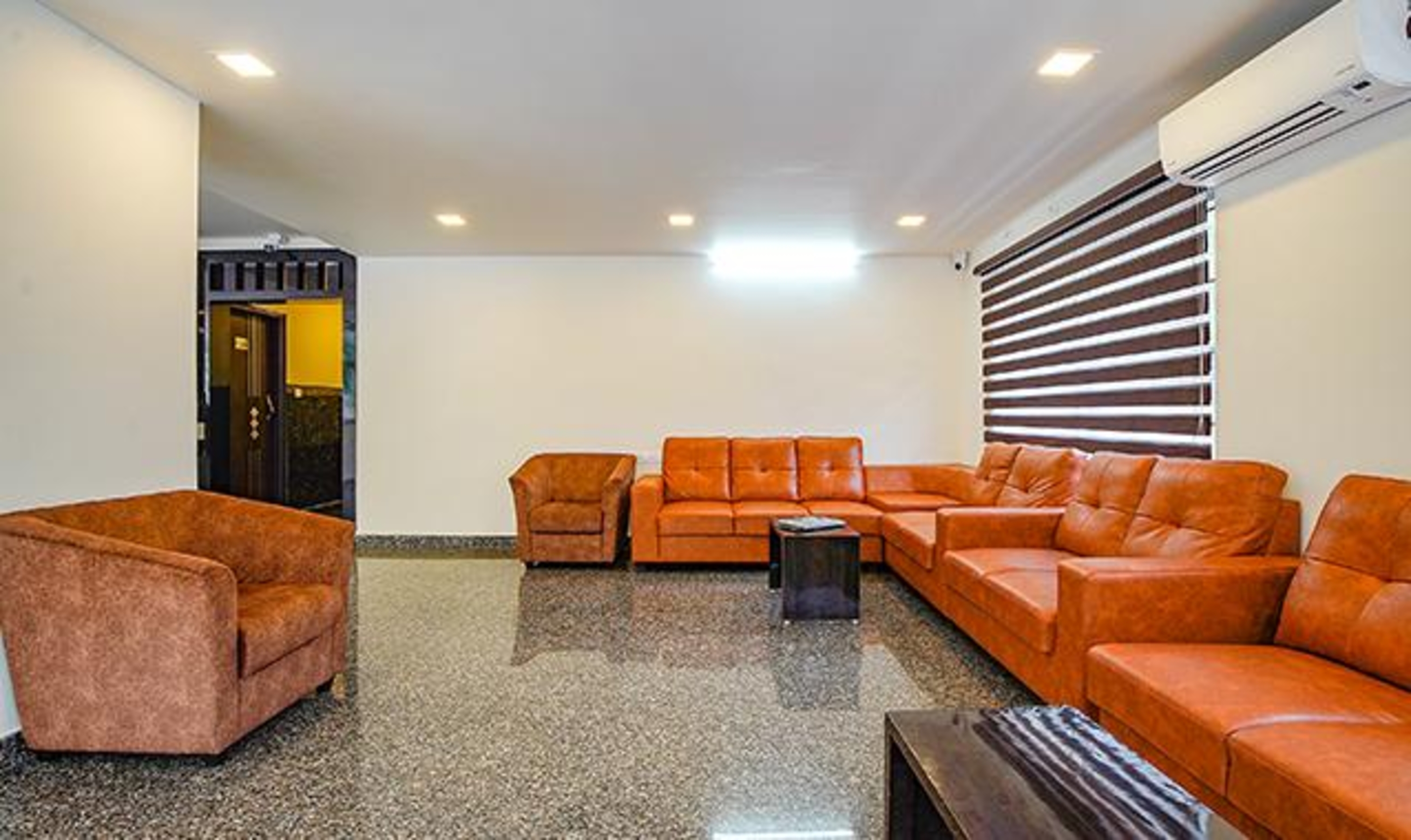 FabHotel Greenwood Xpress